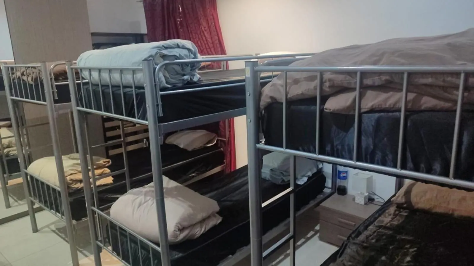 Girls Only Shared Room Gzira #4 contacts